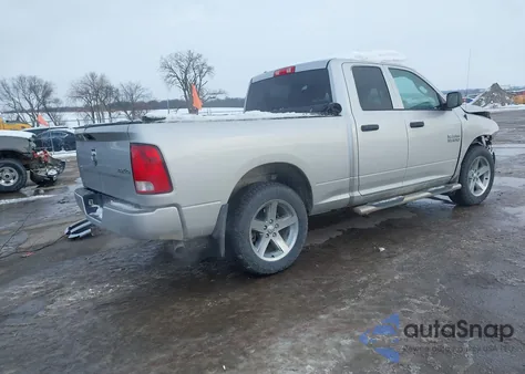 2017 Ram 1500 Express 4X4 6'4 Box z USA, uszkodzony, nr VIN 1C6RR7FG8HS618975